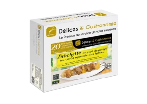 Brocheta de pechuga de pollo marinada con finas hierbas y limón - Délices & Gastronomie