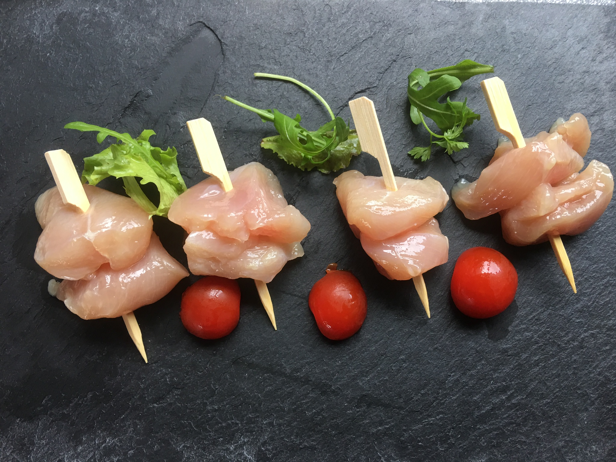 Mini brochetas de pollo para cóctel - Volatys