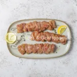 Chicken thigh meat skewers with thyme and lemon - Délices & Gastronomie